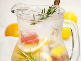 Обои фрукты, лёд, лимон, коктейль, грейпфрут, лимонад, цитрусовые, fruit, ice, lemon, cocktail, grapefruit, lemonade, citrus разрешение 3744x5616 Загрузить