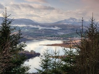 Обои небо, облака, деревья, озеро, горы, пейзаж, шотландия, the sky, clouds, trees, lake, mountains, landscape, scotland разрешение 2048x1295 Загрузить