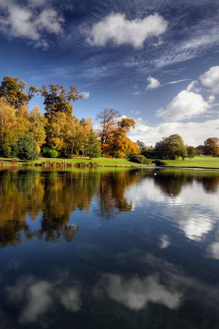 Обои облака, деревья, озеро, отражение, clouds, trees, lake, reflection разрешение 1920x1200 Загрузить