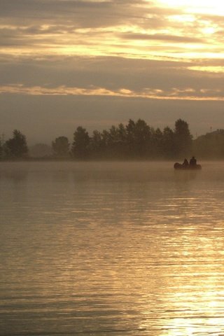 Обои озеро, закат, туман, лодка, lake, sunset, fog, boat разрешение 1920x1080 Загрузить