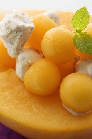 Обои мороженое, фрукты, десерт, папайя, листья мяты, ice cream, fruit, dessert, papaya, mint leaves разрешение 1920x1200 Загрузить