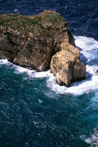 Обои скалы, волны, вид сверху, океан, островок, rocks, wave, the view from the top, the ocean, island разрешение 2560x1600 Загрузить