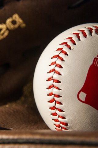 Обои красные, носки, изображение, мяч, бейсбол, red, socks, image, the ball, baseball разрешение 3872x2592 Загрузить