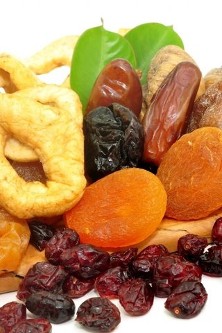 Обои фрукты, изюм, инжир, курага, сухофрукты, чернослив, fruit, raisins, figs, dried apricots, dried fruits, prunes разрешение 1920x1274 Загрузить