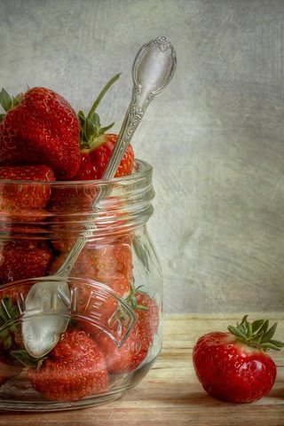 Обои клубника, ягоды, банка, strawberry, berries, bank разрешение 2048x1364 Загрузить