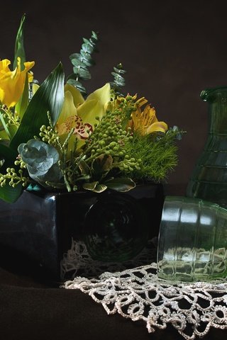 Обои желтый, бокал, тюльпан, кувшин, орхидея, альстромерия, yellow, glass, tulip, pitcher, orchid, alstroemeria разрешение 2048x1371 Загрузить