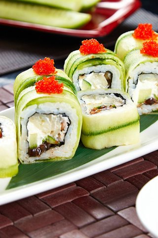 Обои соус, начинка, суши, роллы, васаби, огурец, вегетарианский, sauce, filling, sushi, rolls, wasabi, cucumber, vegetarian разрешение 2043x1232 Загрузить