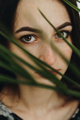 Обои глаза, природа, девушка, портрет, весна, лицо, веснушки, eyes, nature, girl, portrait, spring, face, freckles разрешение 5184x3456 Загрузить