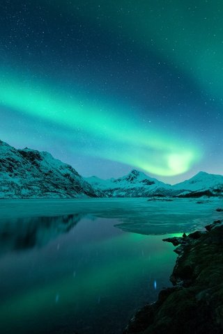 Обои небо, горы, зима, северное сияние, норвегия, лофотенские, the sky, mountains, winter, northern lights, norway, lofoten разрешение 2048x1367 Загрузить