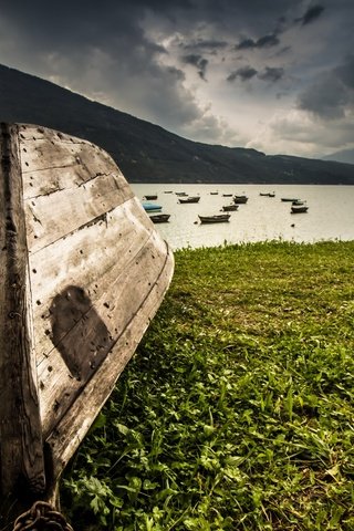 Обои река, природа, берег, зелень, гора, лодка, river, nature, shore, greens, mountain, boat разрешение 2560x1597 Загрузить