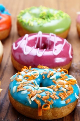 Обои разноцветные, сладкое, пончик, пончики, выпечка, десерт, глазурь, посыпка, colorful, sweet, donut, donuts, cakes, dessert, glaze, topping разрешение 5467x3467 Загрузить