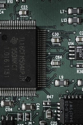 Обои макро, фон, микросхема, чип, микрочип, интегральная схема, macro, background, chip, microchip, integrated circuits разрешение 2027x1343 Загрузить