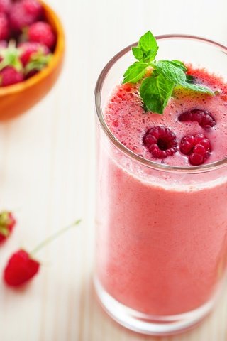 Обои мята, малина, ягоды, коктейль, стакан, молоко, mint, raspberry, berries, cocktail, glass, milk разрешение 5386x3592 Загрузить