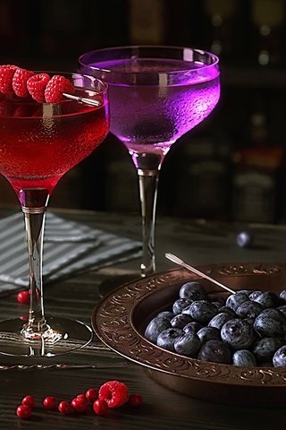 Обои малина, ягоды, коктейль, черника, алкоголь, ликер, фужеры, raspberry, berries, cocktail, blueberries, alcohol, liqueur, glasses разрешение 2846x1576 Загрузить