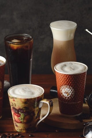 Обои кофе, напитки, стаканы, кофейные зерна, coffee, drinks, glasses, coffee beans разрешение 2048x1336 Загрузить
