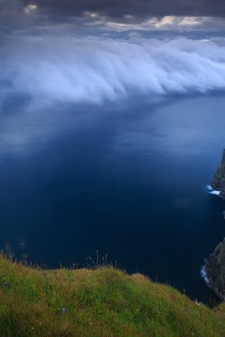 Обои облака, скалы, природа, тучи, пейзаж, океан, фарерские острова, фареры, clouds, rocks, nature, landscape, the ocean, faroe islands, the faroe islands разрешение 1920x1280 Загрузить