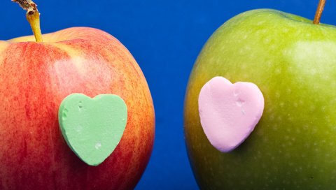 Обои сердечко, сердце, фрукт, яблоко, эппл, heart, fruit, apple разрешение 1920x1200 Загрузить