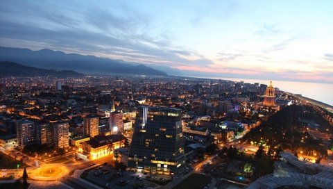 Обои город, грузия, батуми, the city, georgia, batumi разрешение 2048x1366 Загрузить