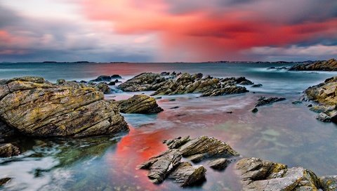 Обои облака, скалы, камни, закат, море, clouds, rocks, stones, sunset, sea разрешение 2048x1375 Загрузить