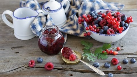 Обои малина, джем, ягоды, черника, натюрморт, смородина, клюква, raspberry, jam, berries, blueberries, still life, currants, cranberry разрешение 1920x1338 Загрузить