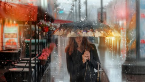 Обои девушка, лето, дождь, зонт, санкт-петербург, girl, summer, rain, umbrella, saint petersburg разрешение 2048x1788 Загрузить