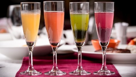 Обои разноцветный, коктейль, напитки, бокалы, colorful, cocktail, drinks, glasses разрешение 2048x1308 Загрузить