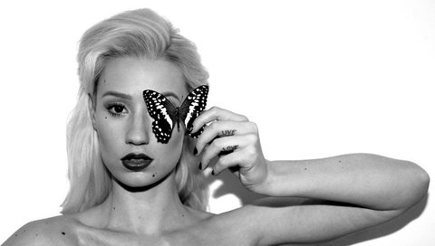 Обои бабочка, чёрно-белое, модель, лицо, фотосессия, игги азалия, butterfly, black and white, model, face, photoshoot, iggy azalea разрешение 1920x1081 Загрузить