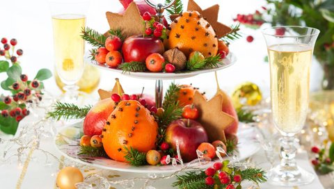 Обои новый год, орехи, фрукты, яблоки, апельсины, шампанское, печенье, new year, nuts, fruit, apples, oranges, champagne, cookies разрешение 1920x1200 Загрузить