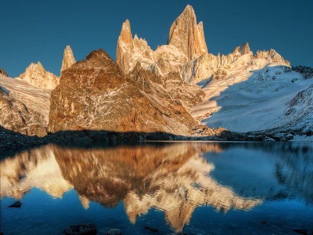 Обои озеро, горы, отражение, lake, mountains, reflection разрешение 2048x1536 Загрузить