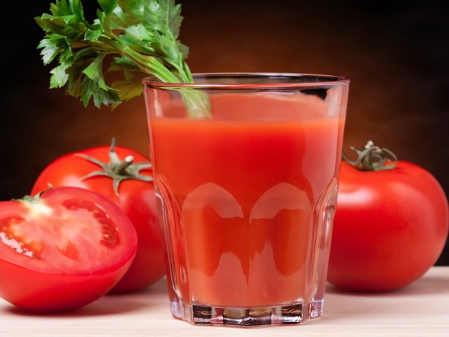 Обои стакан, помидоры, томатный сок, сельдерей, glass, tomatoes, tomato juice, celery разрешение 1920x1080 Загрузить