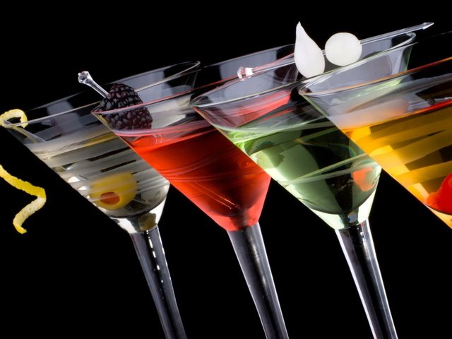 Обои разноцветные, фрукты, черный фон, напитки, коктейли, colorful, fruit, black background, drinks, cocktails разрешение 1920x1200 Загрузить