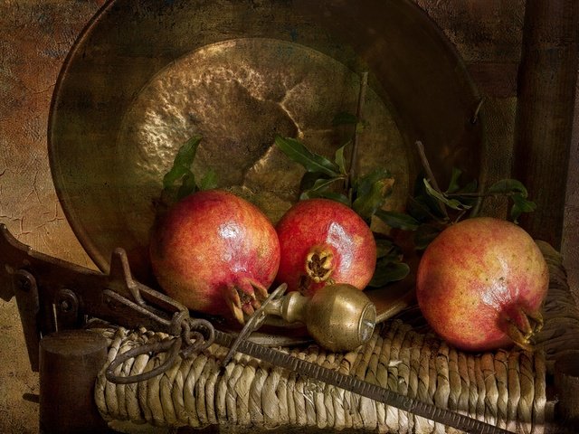 Обои текстура, фрукты, плоды, медь, натюрморт, гранат, таз, texture, fruit, copper, still life, garnet, taz разрешение 1920x1218 Загрузить