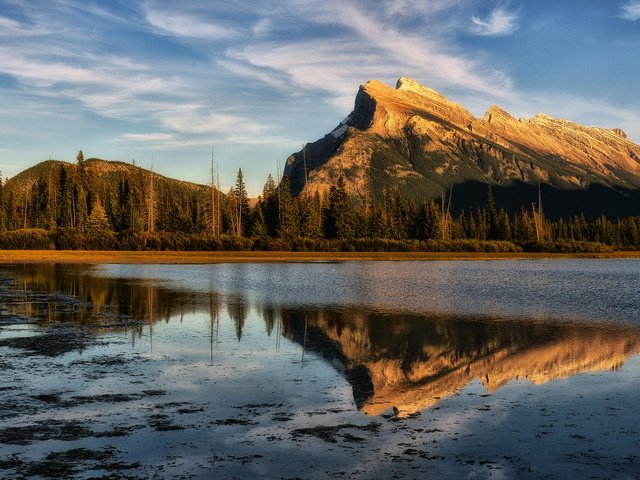 Обои небо, вода, озеро, лес, отражение, гора, the sky, water, lake, forest, reflection, mountain разрешение 1920x1200 Загрузить