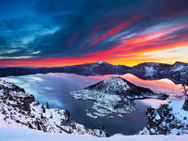 Обои облака, озеро, горы, восход, снег, зима, пейзаж, crater lake national park, кратерное озеро, crater lake, clouds, lake, mountains, sunrise, snow, winter, landscape разрешение 2048x1263 Загрузить