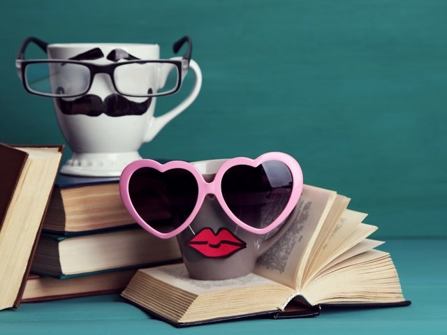 Обои очки, книги, кружки, glasses, books, mugs разрешение 2880x1800 Загрузить