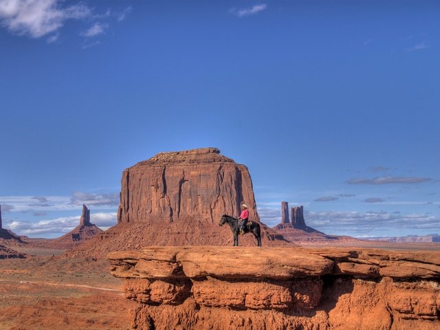 Обои скала, сша, юта, ковбой, долина монументов, rock, usa, utah, cowboy, monument valley разрешение 2048x1367 Загрузить