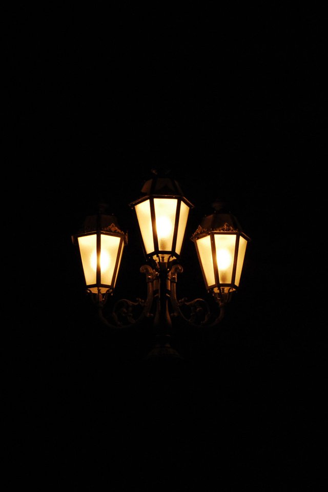 Обои свет, ночь, фонари, light, night, lights разрешение 3008x2000 Загрузить