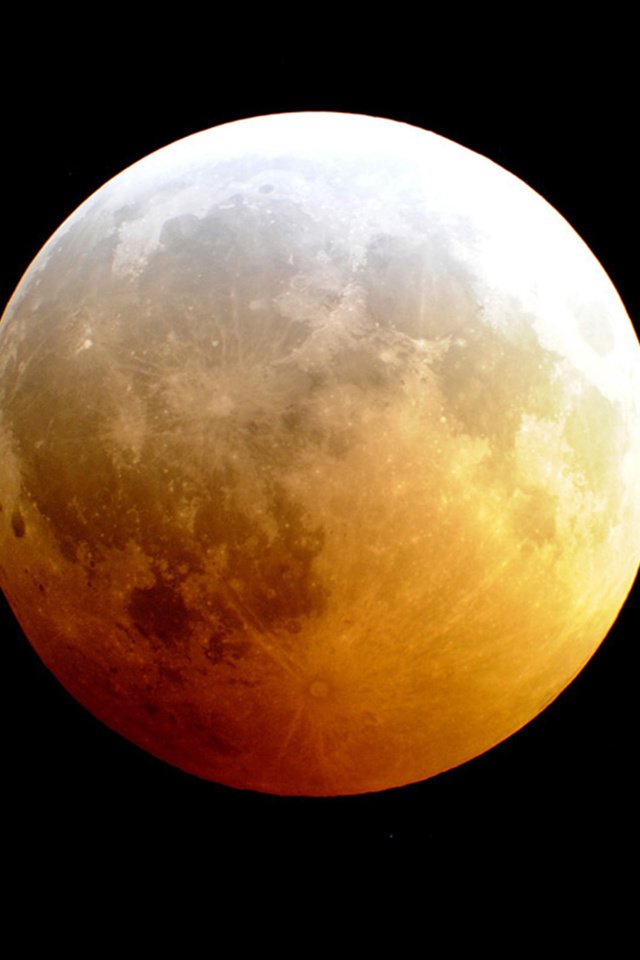 Moons satellite. Луна Спутник. Луна в космосе. Желтая Луна в космосе. Луна большая космос желтое.