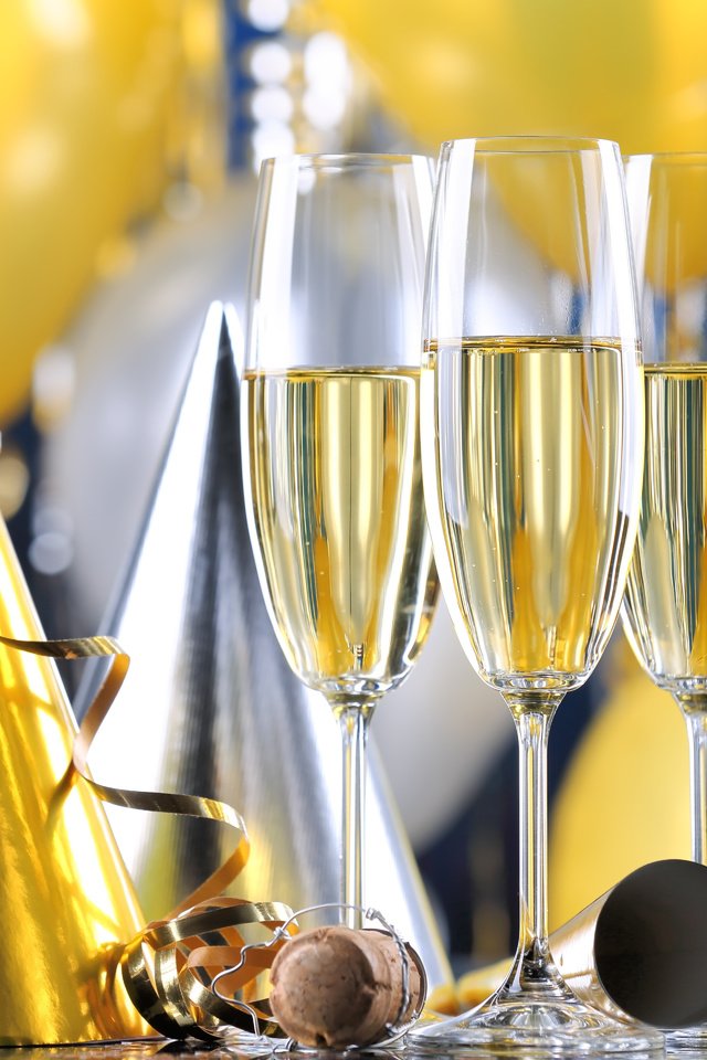 Обои праздник, шампанское, фужеры, holiday, champagne, glasses разрешение 5760x3840 Загрузить