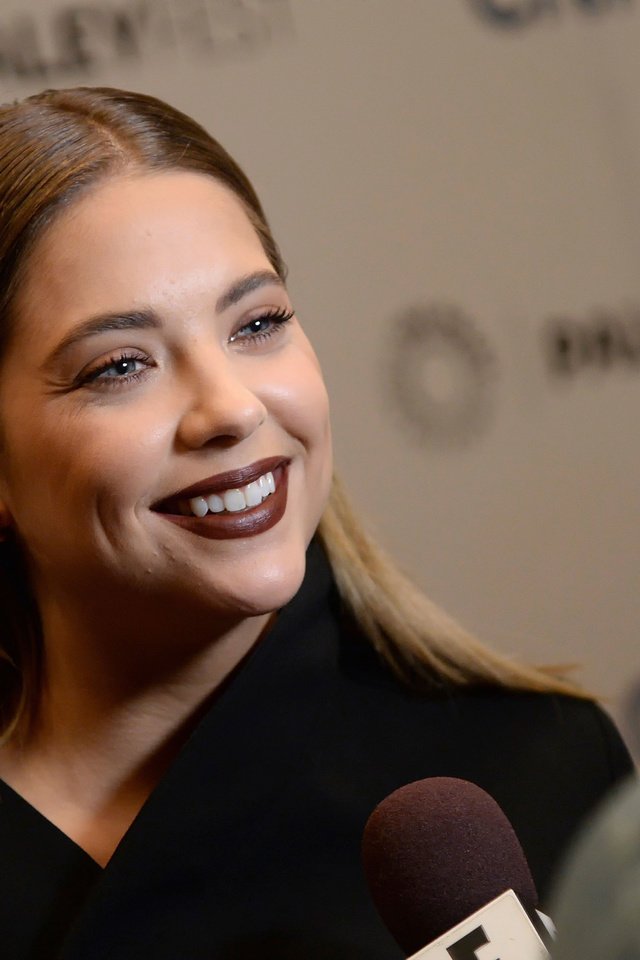 Обои 2015 год, эшли бенсон, paleyfest new york, милые обманщицы, 2015, ashley benson, pretty little liars разрешение 2048x1365 Загрузить