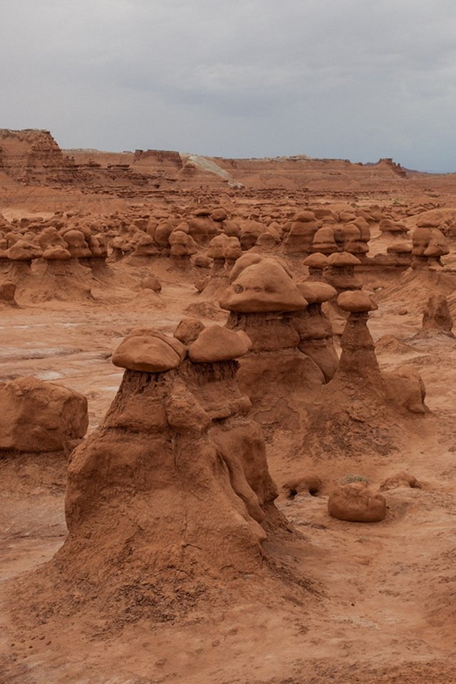 Обои каньон, красота, сша, штат юта, гоблин долина, чудеса природы., canyon, beauty, usa, utah, goblin valley, the wonders of nature. разрешение 1920x1280 Загрузить