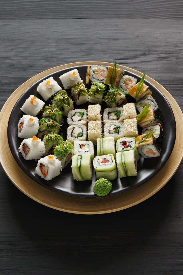 Обои японская еда, палочки, соус, суши, роллы, вассаби, имбирь, набор, japanese food, sticks, sauce, sushi, rolls, wasabi, ginger, set разрешение 5575x3477 Загрузить