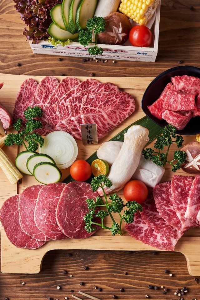 Обои овощи, мясо, нарезка, vegetables, meat, cutting разрешение 2048x1367 Загрузить