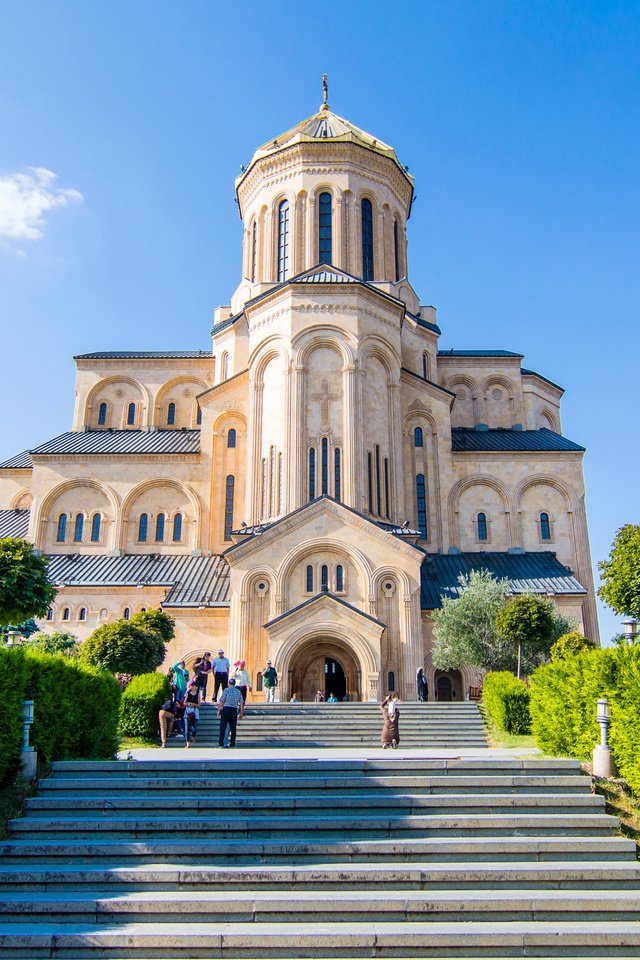 Обои церковь, грузия, тбилиси, цминда самеба, church, georgia, tbilisi, tsminda sameba разрешение 2742x1823 Загрузить