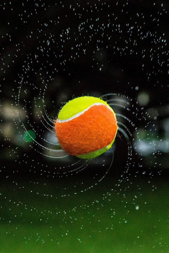 Обои вода, природа, фон, капли, мяч, теннис, water, nature, background, drops, the ball, tennis разрешение 1920x1200 Загрузить