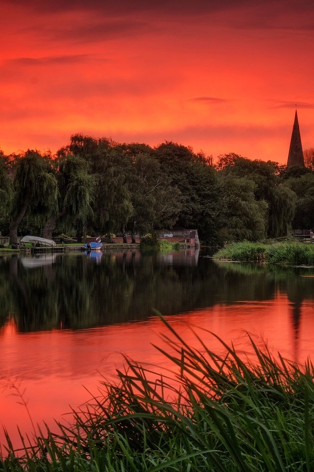 Обои деревья, река, англия, зарево, ноттингемшир, trees, river, england, glow, nottinghamshire разрешение 2048x1341 Загрузить