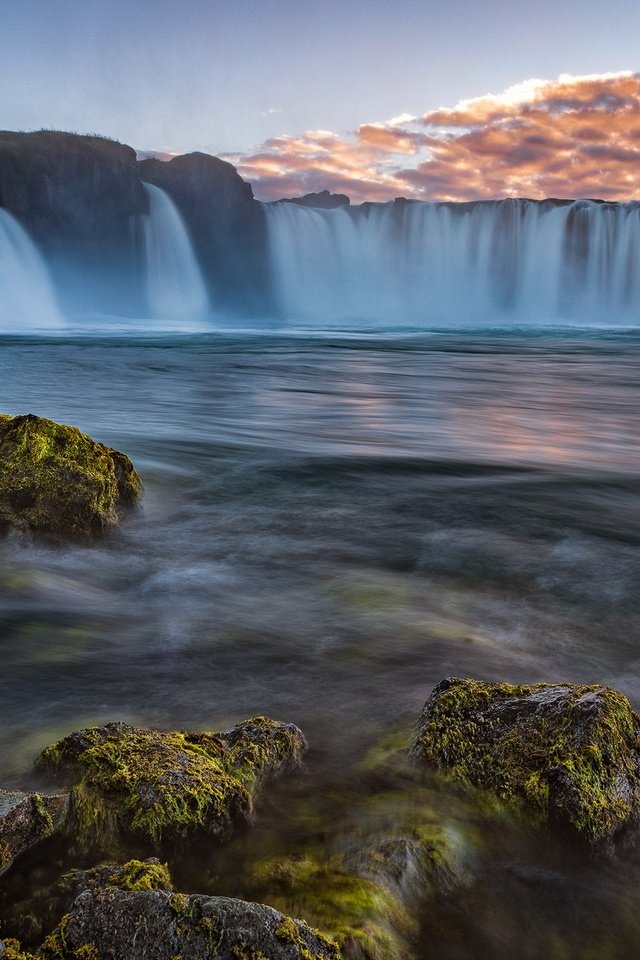 Обои небо, водопад годафосс, облака, вода, природа, камни, водопад, поток, исландия, the sky, clouds, water, nature, stones, waterfall, stream, iceland разрешение 2048x1272 Загрузить