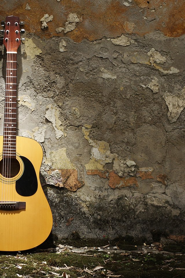 Обои гитара, музыка, стена, музыкальный инструмент, guitar, music, wall, musical instrument разрешение 2880x1800 Загрузить