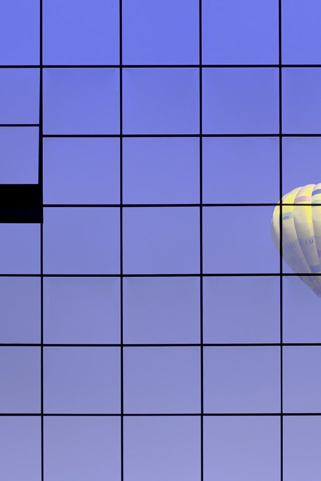 Обои стена, шар, воздушный, стекло, wall, ball, air, glass разрешение 2500x1701 Загрузить