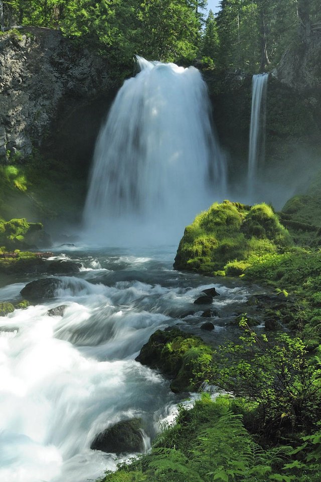 Обои река, природа, камни, скала, водопад, зеленьпейзаж, river, nature, stones, rock, waterfall разрешение 1920x1200 Загрузить